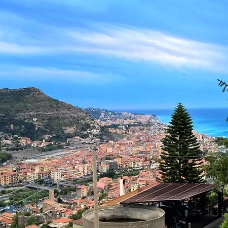 La Tana Del Tasso Ventimiglia Bed & Breakfast Exterior foto