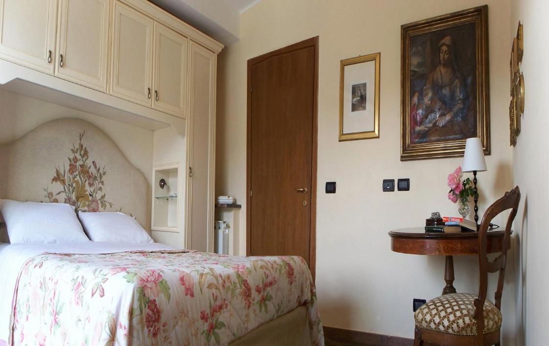 La Tana Del Tasso Ventimiglia Bed & Breakfast Exterior foto