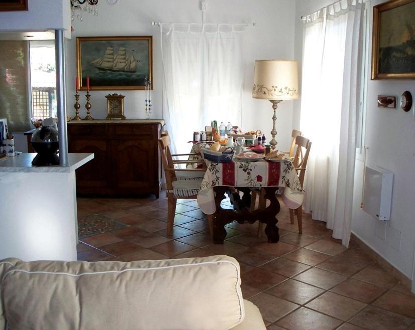 La Tana Del Tasso Ventimiglia Bed & Breakfast Exterior foto