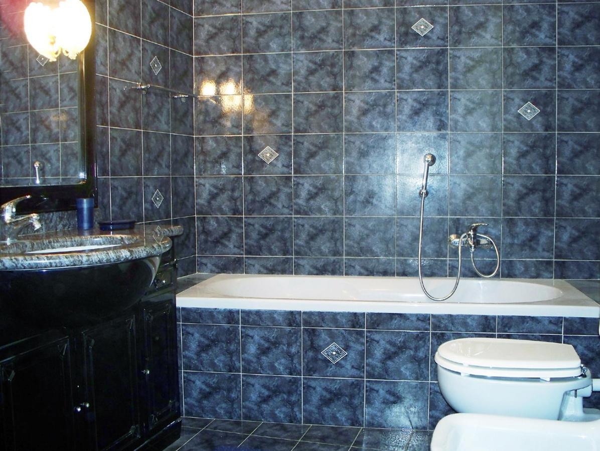 La Tana Del Tasso Ventimiglia Bed & Breakfast Exterior foto